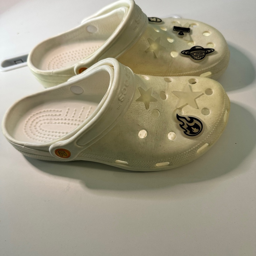 Bad bunny crocs women size 7